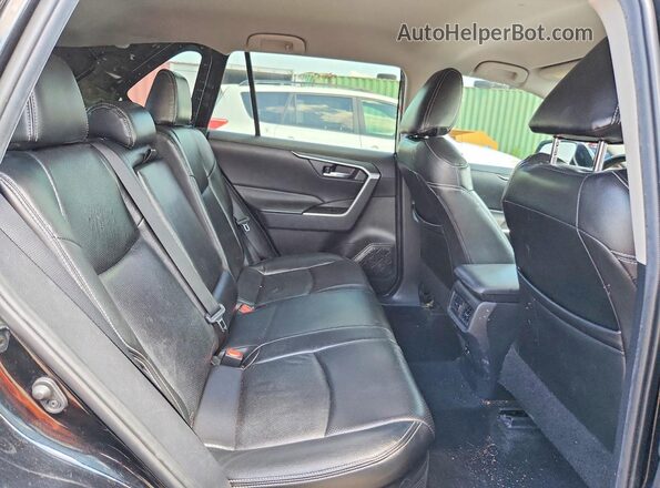 2T3RWRFV7LW065747 2020 TOYOTA RAV4 Black Вид задньої частини салону