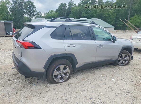 2T3RWRFV8RW246560 2024 TOYOTA RAV4 Серебряный Задняя правая четверть