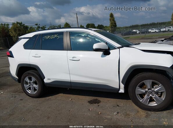 2T3RWRFV8SW282142 2025 TOYOTA RAV4 HYBRID White Widok wnętrza z tyłu
