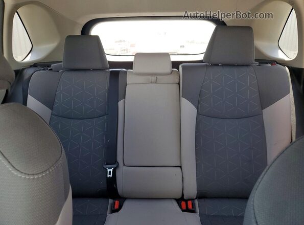 2T3RWRFV9MW126646 2021 TOYOTA RAV4 Silver Vista de los asientos traseros