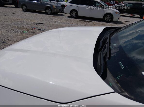2T3RWRFV9RW207461 2024 TOYOTA RAV4 HYBRID White Դիմացի տեսք
