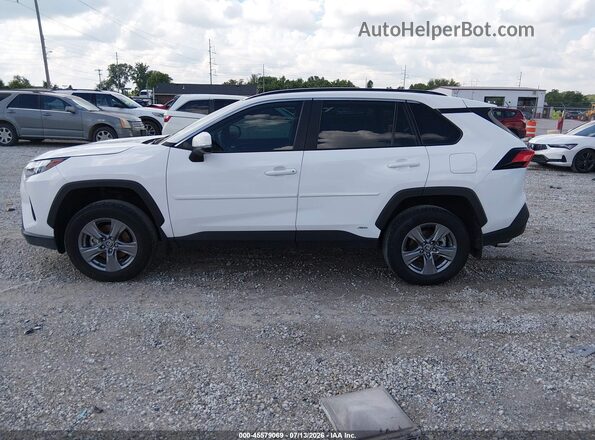 2T3RWRFV9RW207461 2024 TOYOTA RAV4 HYBRID White Սալոնի 360 աստիճան տեսք
