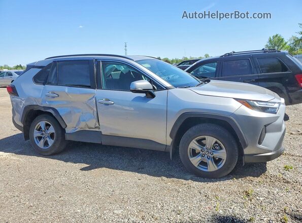 2T3RWRFV9RW219819 2024 TOYOTA RAV4 Silver Front right