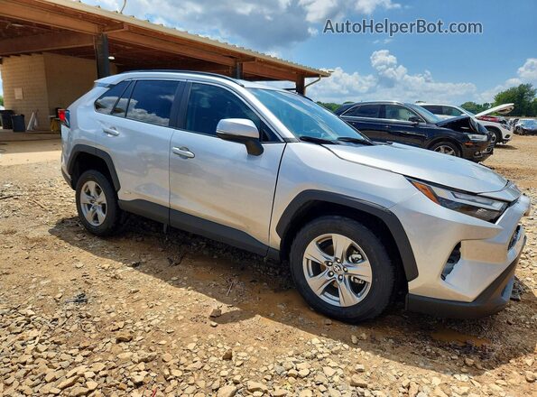 2T3RWRFV9RW230481 2024 TOYOTA RAV4 Silver Передня права чверть