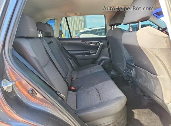 2T3RWRFVXKW027122 2019 TOYOTA RAV4 Gray Rear interior view