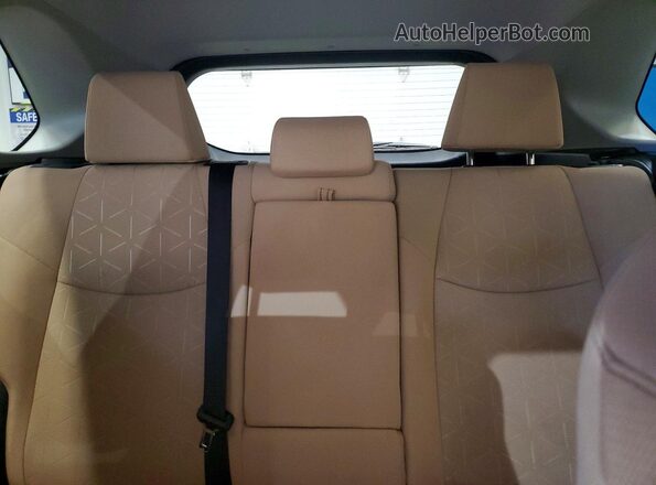 2T3RWRFVXMW113128 2021 TOYOTA RAV4 White Widok tylnych siedzeń