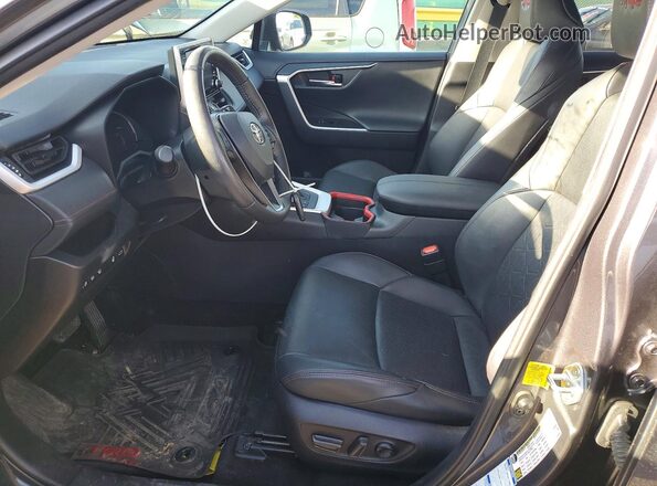 2T3S1RFVXMW165682 2021 TOYOTA RAV4 Gray Front interior view