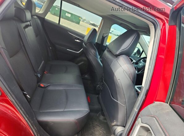 2T3S1RFVXNW280123 2022 TOYOTA RAV4 Красный Вид задней части салона