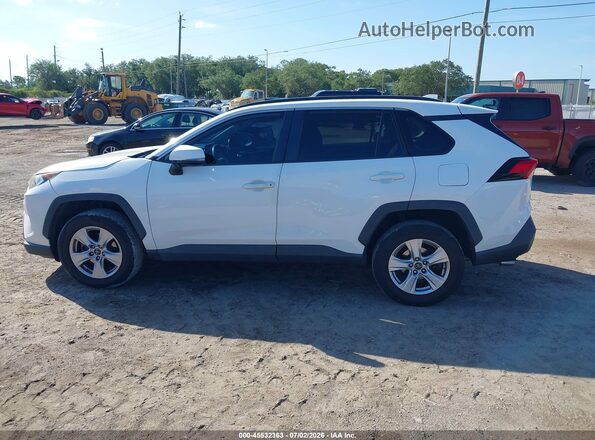 2T3W1RFV0KW013876 2019 TOYOTA RAV4 White Widok wnętrza 360 stopni
