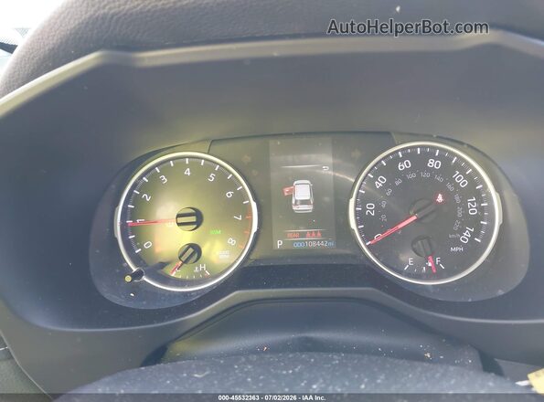 2T3W1RFV0KW013876 2019 TOYOTA RAV4 White Widok tylnych siedzeń