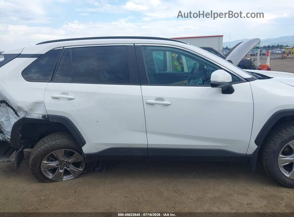 2T3W1RFV0NW236021 2022 TOYOTA RAV4 Белый Вид задней части салона