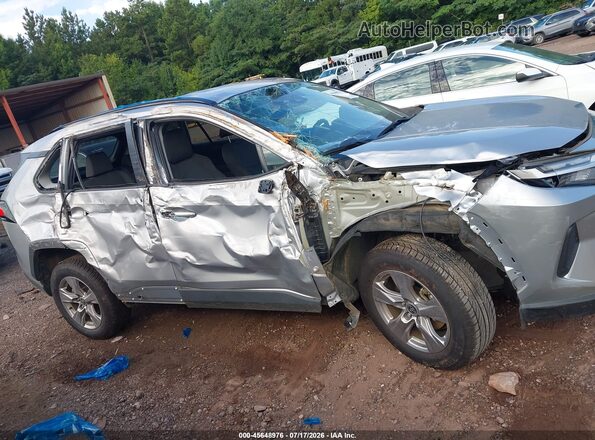 2T3W1RFV0PW251296 2023 TOYOTA RAV4 Серебряный Вид задней части салона