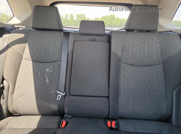 2T3W1RFV1NW216893 2022 TOYOTA RAV4 Silver Rear seats view