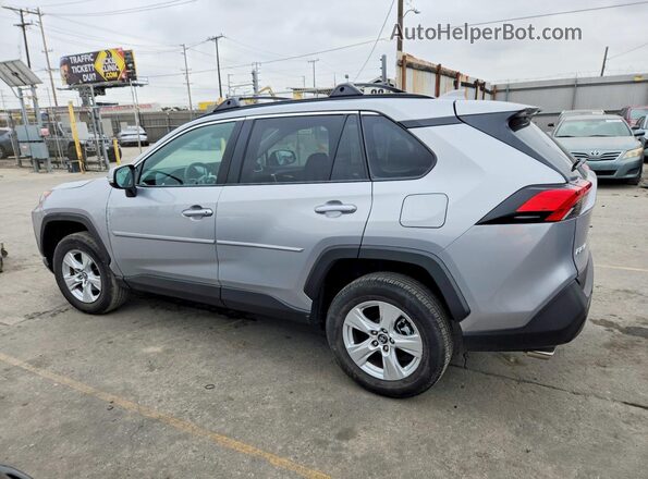 2T3W1RFV1SW438006 2025 TOYOTA RAV4 Silver Tył lewy