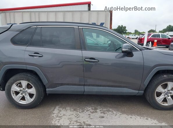 2T3W1RFV2KW014480 2019 TOYOTA RAV4 Серый Вид задней части салона