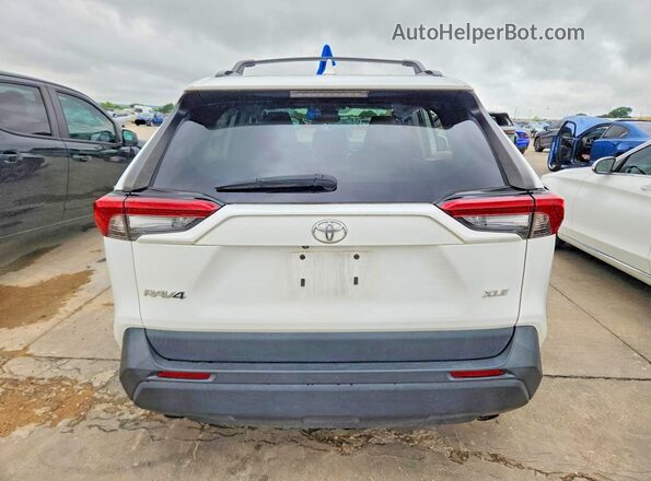 2T3W1RFV2RC269352 2024 TOYOTA RAV4 White Widok z tyłu