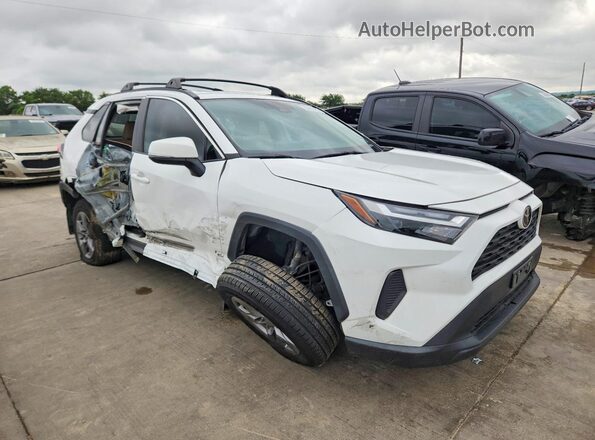2T3W1RFV2RC269352 2024 TOYOTA RAV4 White Przód prawy