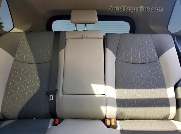 2T3W1RFV2SW383212 2025 TOYOTA RAV4 Красный Вид задних сидений