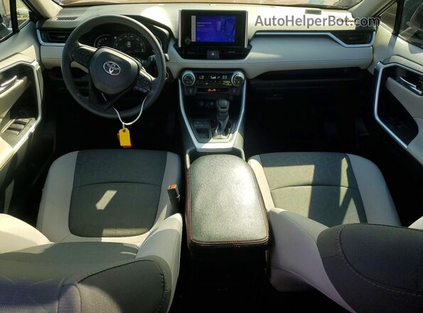 2T3W1RFV2SW383212 2025 TOYOTA RAV4 Красный Вид панели приборов