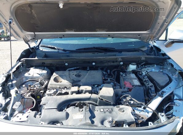 2T3W1RFV2SW393528 2025 TOYOTA RAV4 Silver Вид ззаду