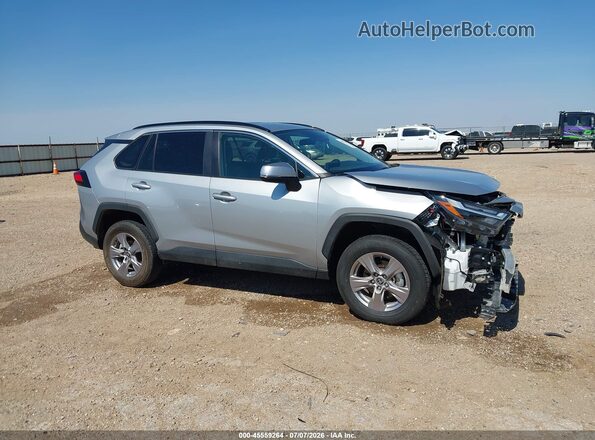 2T3W1RFV2SW393528 2025 TOYOTA RAV4 Silver Панорамний вид салону 360°