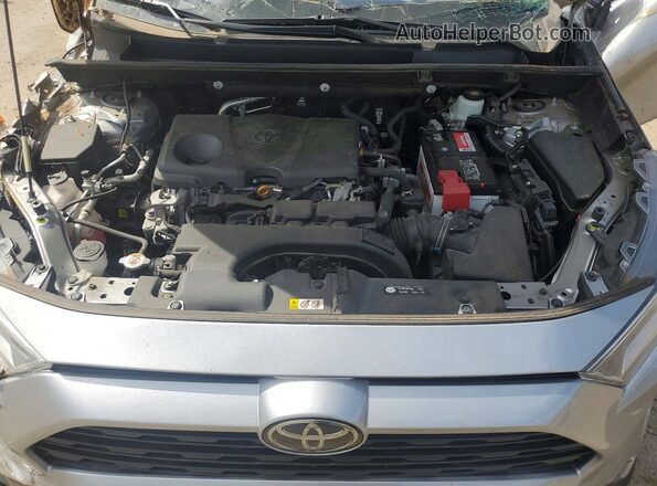 2T3W1RFV3LC063710 2020 TOYOTA RAV4 Silver ძრავის განყოფილების ხედი