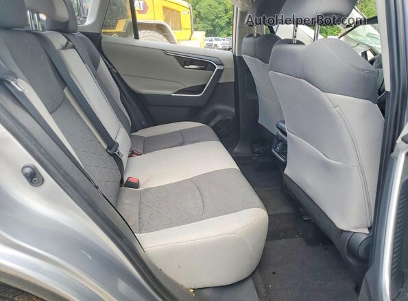 2T3W1RFV3LC063710 2020 TOYOTA RAV4 Silver უკანა სალონის ხედი