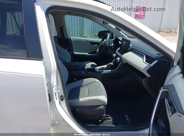 2T3W1RFV3NC177855 2022 TOYOTA RAV4 White წინა სალონის ხედი