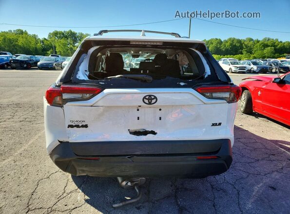 2T3W1RFV3RC266525 2024 TOYOTA RAV4 White Rear view