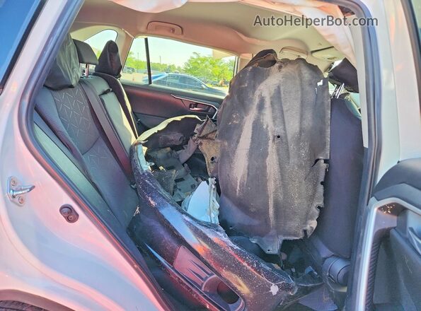 2T3W1RFV3RC266525 2024 TOYOTA RAV4 White Rear interior view