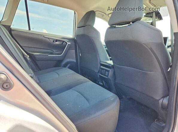 2T3W1RFV3RC294244 2024 TOYOTA RAV4 Silver Սալոնի հետևի տեսք