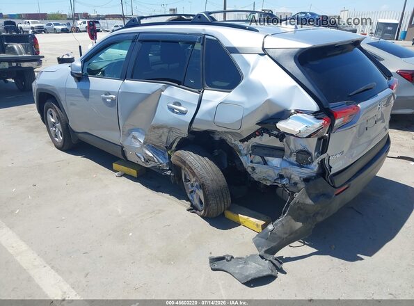 2T3W1RFV3SW413818 2025 TOYOTA RAV4 Silver Tył lewy