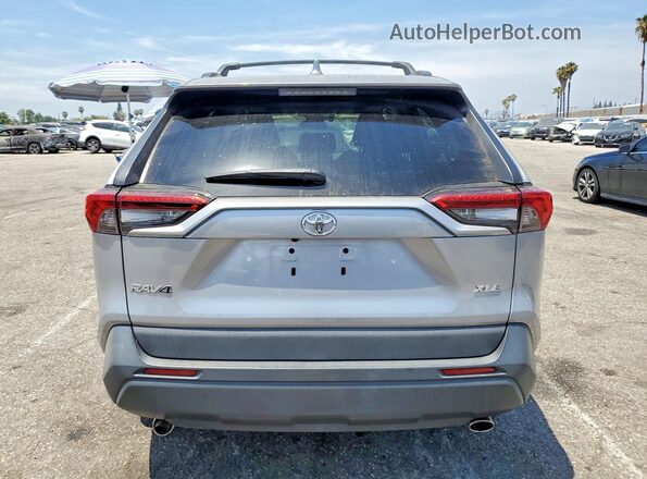 2T3W1RFV4LW080708 2020 TOYOTA RAV4 Silver Vista trasera