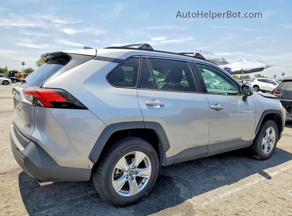 2T3W1RFV4LW080708 2020 TOYOTA RAV4 Silver Trasero derecho