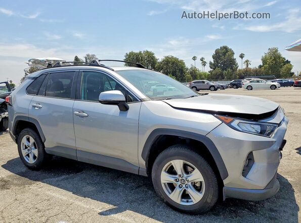 2T3W1RFV4LW080708 2020 TOYOTA RAV4 Silver Delantero derecho