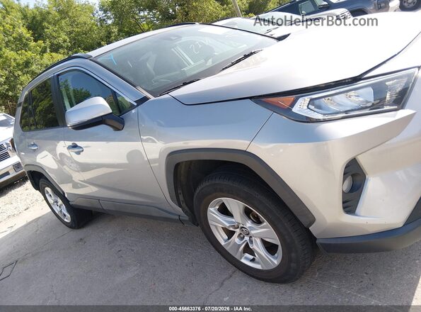 2T3W1RFV4LW085665 2020 TOYOTA RAV4 Gray Սալոնի հետևի տեսք