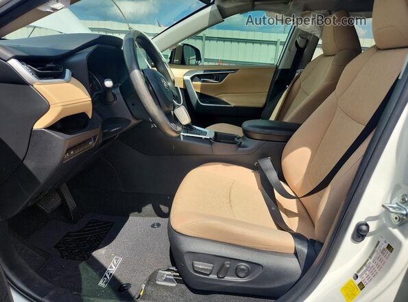 2T3W1RFV4MC108235 2021 TOYOTA RAV4 White Widok wnętrza z przodu