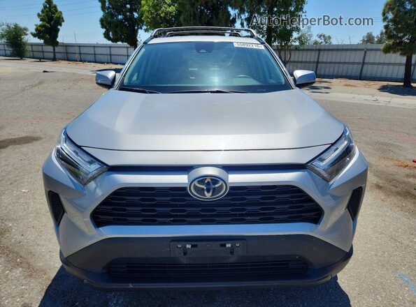 2T3W1RFV4RW353770 2024 TOYOTA RAV4 Silver Դիմացի տեսք