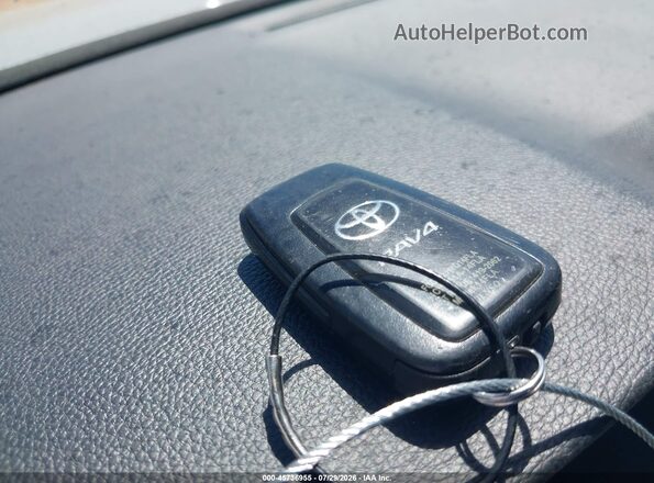2T3W1RFV4SW387150 2025 TOYOTA RAV4 Серебряный Вид панели приборов