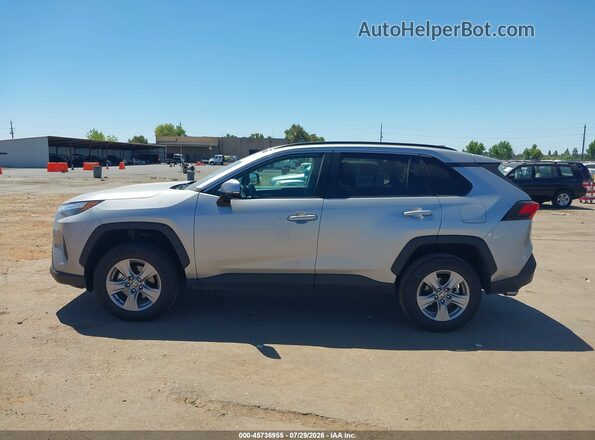 2T3W1RFV4SW387150 2025 TOYOTA RAV4 Серебряный Панорамный вид салона 360°