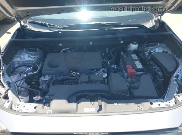 2T3W1RFV4SW427517 2025 TOYOTA RAV4 Серебряный Вид сзади