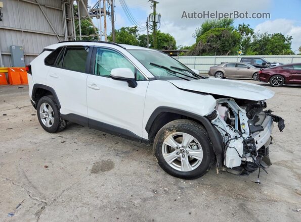 2T3W1RFV5MW178907 2021 TOYOTA RAV4 White Przód prawy