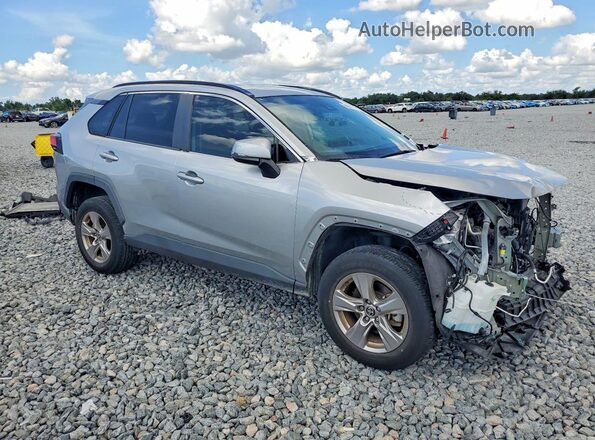 2T3W1RFV5PC224855 2023 TOYOTA RAV4 Серебряный Передняя правая четверть
