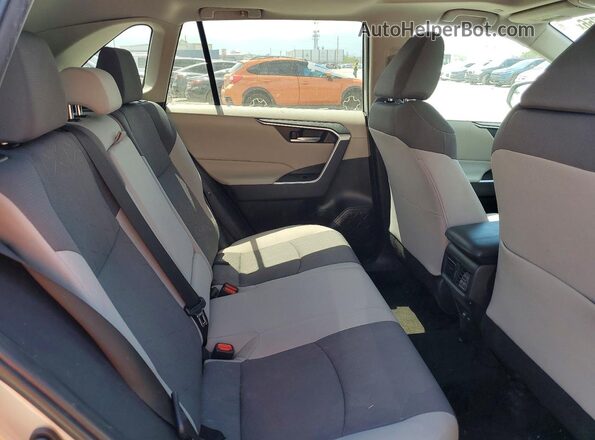 2T3W1RFV5PC230879 2023 TOYOTA RAV4 Silver Vista interior trasera