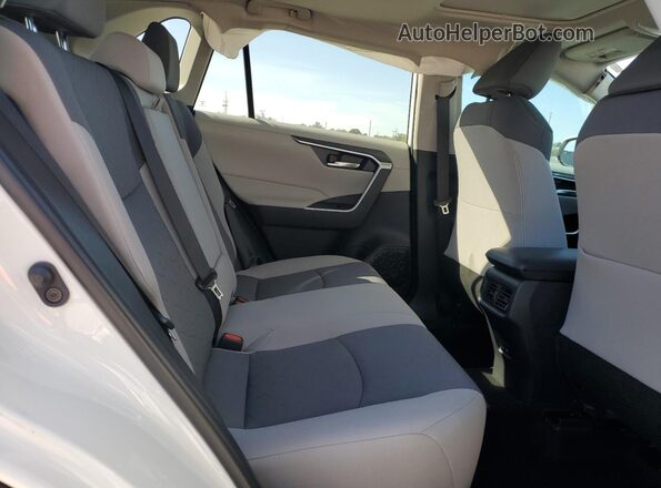 2T3W1RFV5RC261360 2024 TOYOTA RAV4 White უკანა სალონის ხედი
