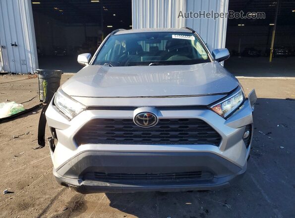 2T3W1RFV6MC135579 2021 TOYOTA RAV4 Silver Front view