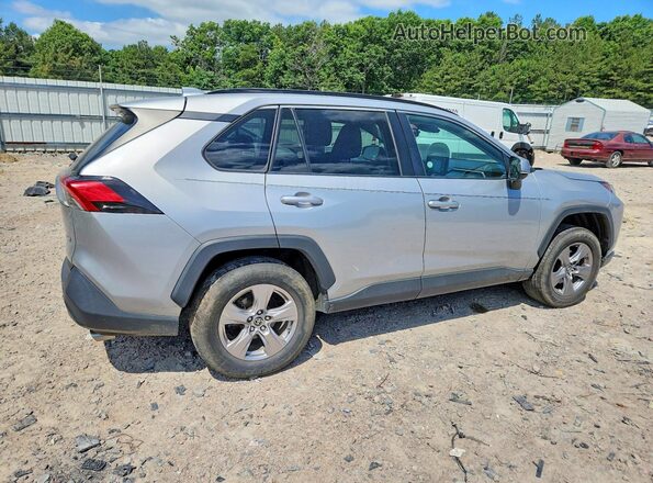 2T3W1RFV7NW190980 2022 TOYOTA RAV4 Серебряный Задняя правая четверть