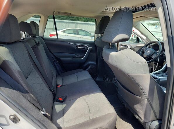 2T3W1RFV7NW190980 2022 TOYOTA RAV4 Серебряный Вид задней части салона