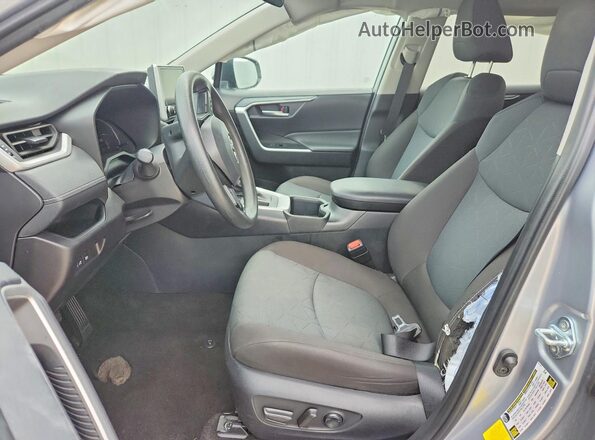 2T3W1RFV7SC334699 2025 TOYOTA RAV4 Silver Սալոնի դիմացի տեսք
