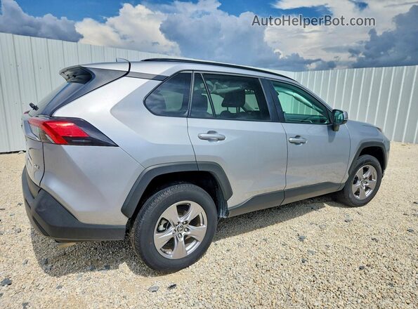 2T3W1RFV7SC334699 2025 TOYOTA RAV4 Silver Հետևի աջ